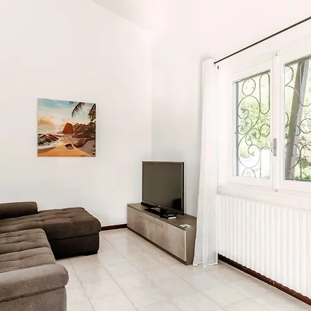 Garden & View By Quokka 360 - Near * Montorfano